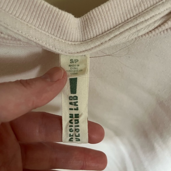 Design Lab Pale Pink Cropped Sweatshirt - Picture 3 of 3